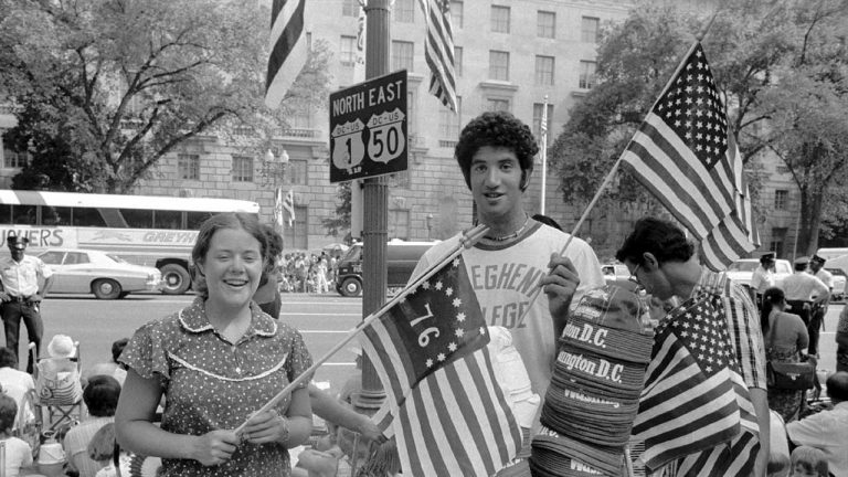 30 Major Historical Events That Happened In The 1970s - Kate Knows