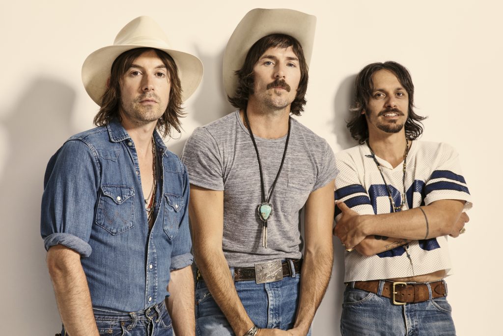 30 Times Country Music Crossed Over to Pop and Rock - Kate Knows