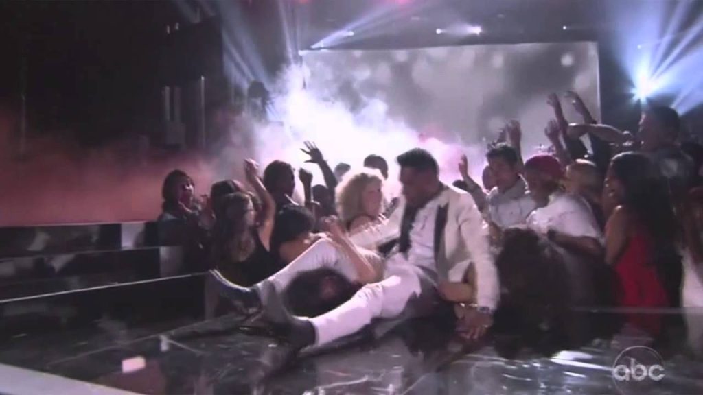 27 Times things went completely wrong on stage - Kate Knows