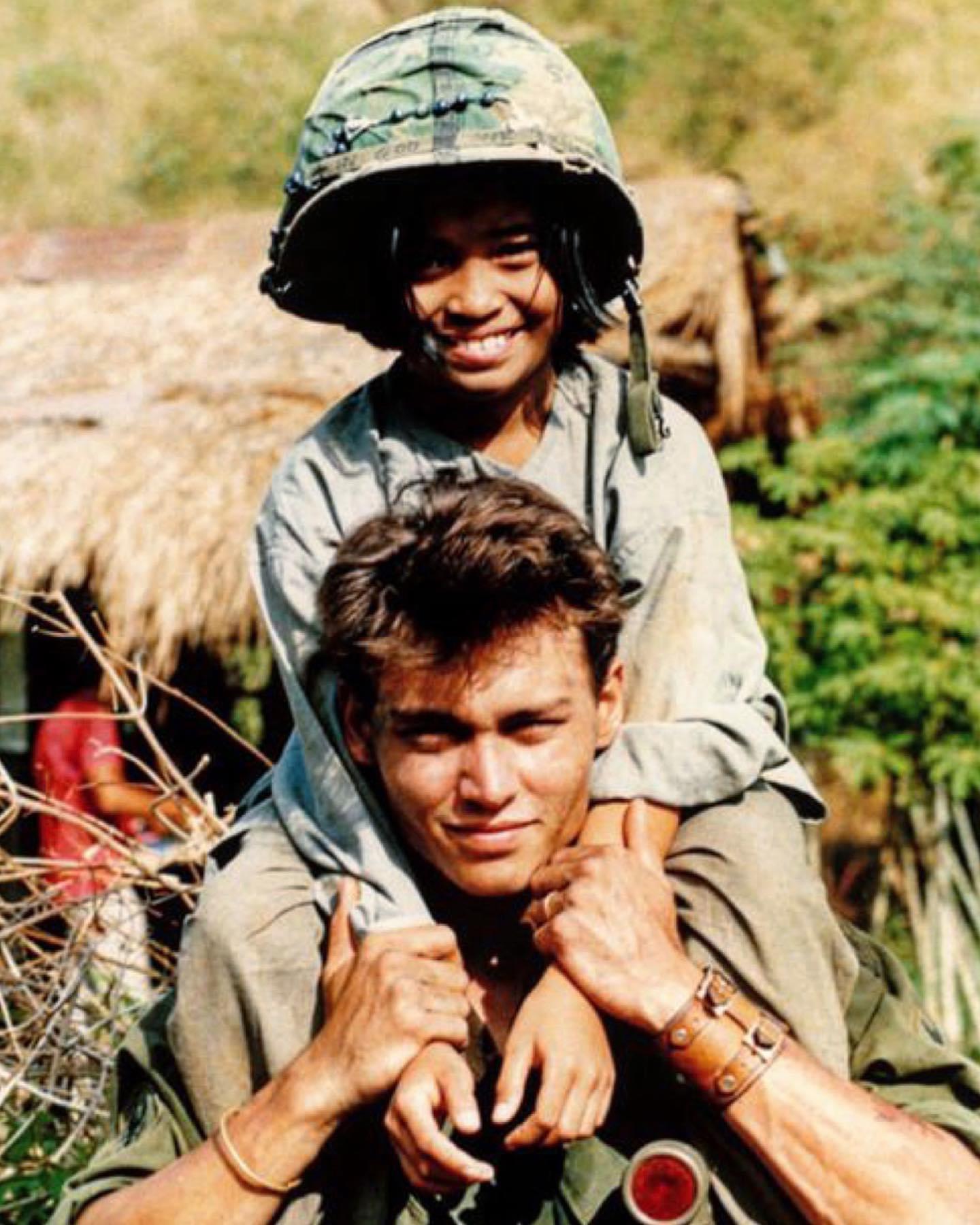 Johnny Depp – Platoon