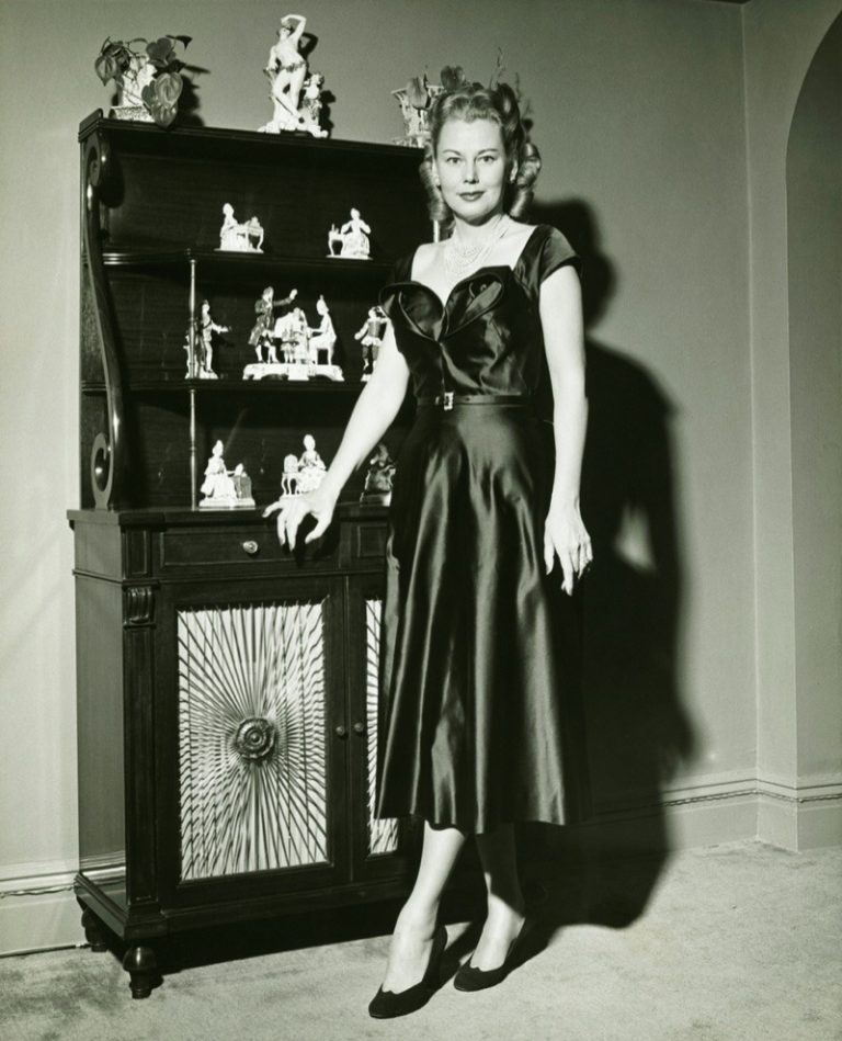 30 Manners That Defined Life In The 50s - Kate Knows